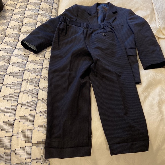 Lord & Taylor Boys Suit - Picture 5 of 15